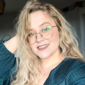 Meet your Posher, Leah